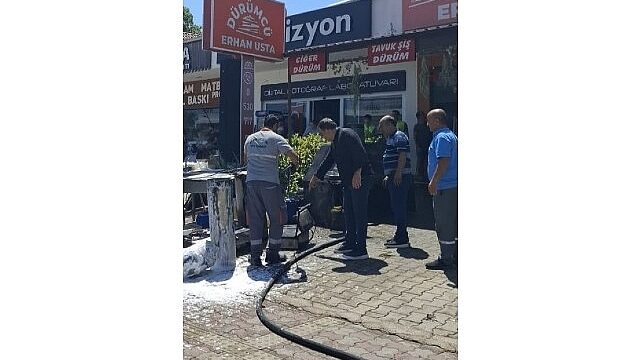 Kemer’de iş yeri yangını