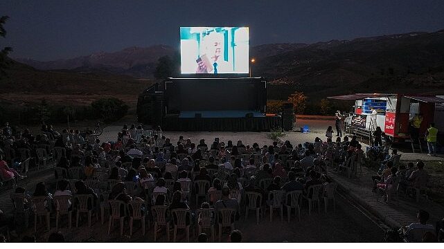 Konya Büyükşehir’in “Sinema Günleri” Merkez Dışındaki İlçelerde Yaz Akşamlarına Renk Katıyor