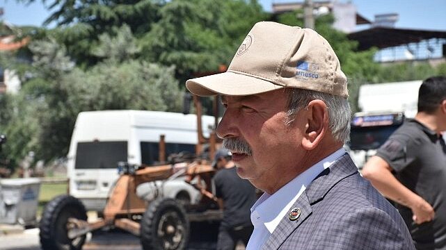 Koşuyolu Caddemizde asfalt yama çalışmalarımıza başladık.