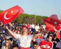 Maltepe’de Milli Heyecan Binleri Buluşturdu