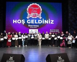 Mezuniyet Sergisi Açılışı ve Mezuniyet Şöleni Zeytinburnu Kültür Sanat’ta Gerçekleşti