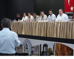 Milas Belediye Başkanı Fevzi Topuz Muhtarların Taleplerini Dinledi