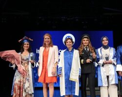 Okan’da mezuniyet sevinci