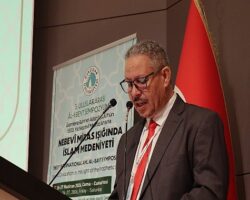 Prof. Dr. Nevzat Tarhan:   “Peygamberin hedefi iktidar değil, gönülleri inşa etmekti!”