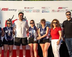 QNB Sigorta Kadın Voleybol Takımı Beach Volley MasteRS’ta üçüncülük kupasının sahibi oldu