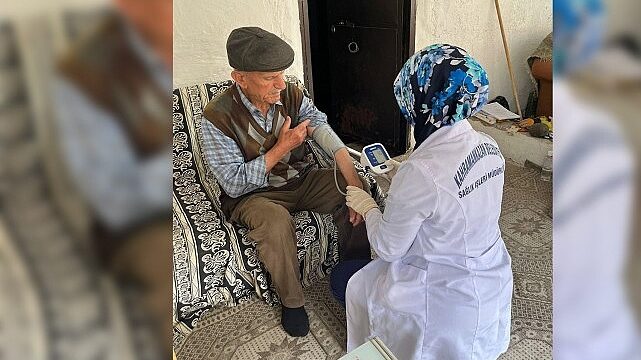 Sağlık Ekipleri Mahalle Mahalle Hizmette