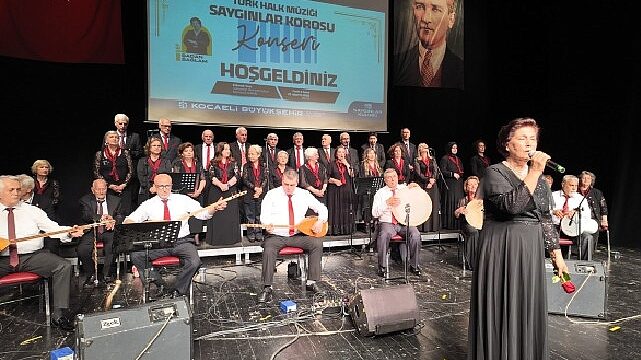 Saygınlar Korosu gönülleri coşturdu