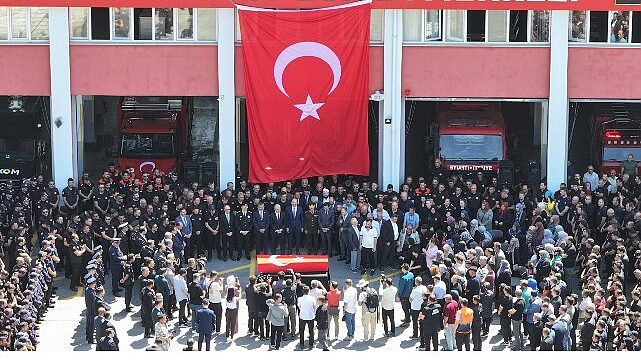 Şehit İtfaiye Erimiz Mehmet Tekeli Son Yolculuğuna Uğurlandı
