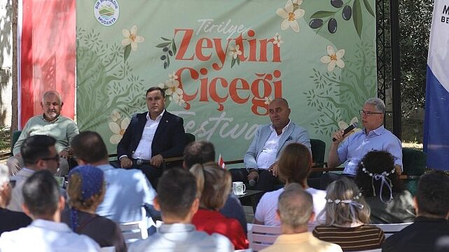 Tirilye’de “Zeytin Çiçeği Festivali”ne Büyük İlgi