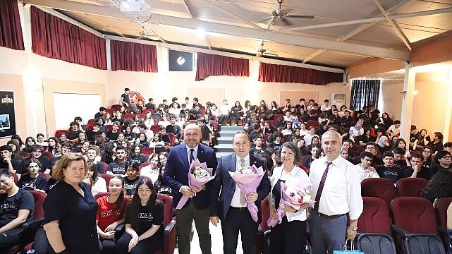 Üniversite Sınavı Öncesinde Rektör Akpınar’dan Liselerde Kariyer Buluşmaları