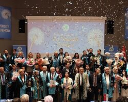 Üsküdar Üniversitesi Diş Hekimliği Fakültesi ilk, Tıp Fakültesi ikinci mezunlarını uğurladı!