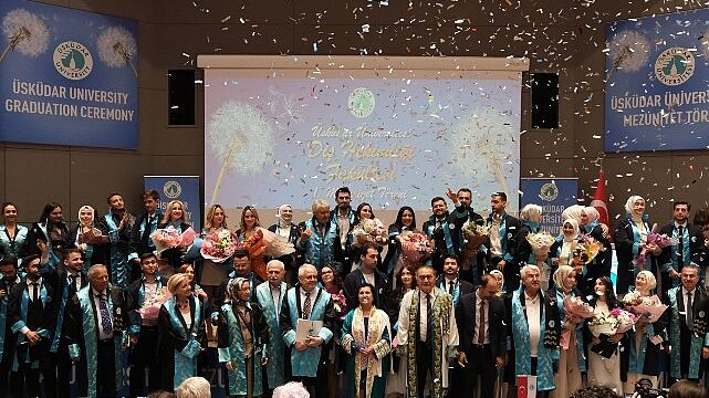 Üsküdar Üniversitesi Diş Hekimliği Fakültesi ilk, Tıp Fakültesi ikinci mezunlarını uğurladı!