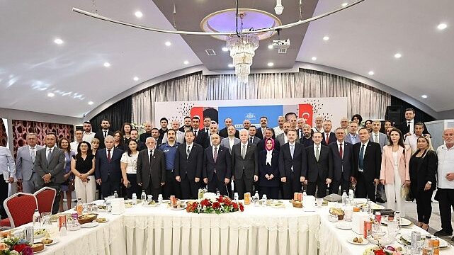Vali Gül Bayrampaşa’da yoğun temaslarda bulundu