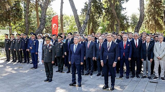 15 Temmuz şehitleri İzmir’de dualarla anıldı