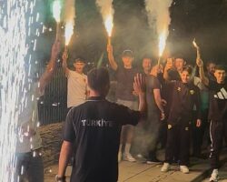 Almanya’da Ülkemizi Gururlandıran Bisikletçilerimize Coşkulu Karşılama