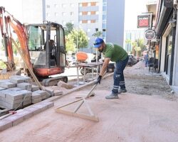 Alsancak sokakları yenilenmeye devam ediyor