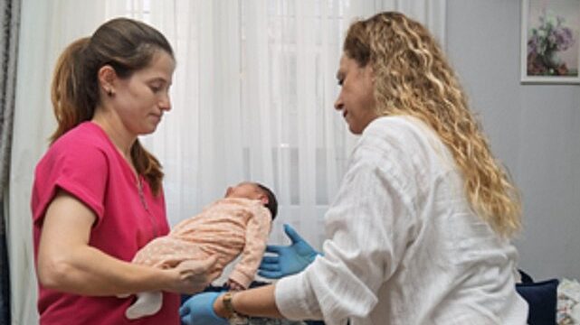 Anneye yalnız değilsin, bebeğe hoş geldin desteği