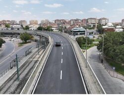 Başkan Altay Kunduracılar Üst Geçidi’nde Asfaltı Yenileyerek Standardı Yükselttiklerini Açıkladı