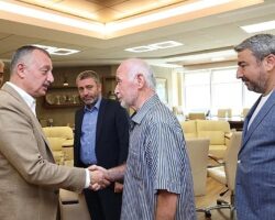 Başkan Büyükakın şampiyonları ağırladı