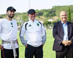 Başkan Büyükakın’dan Kocaelispor’a moral