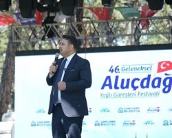 Başkan Çırpanoğlu, Çamlıdereli Hemşehrileriyle Festivalde Buluştu