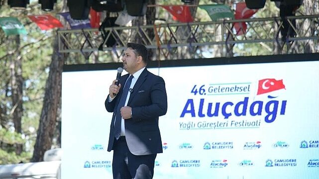 Başkan Çırpanoğlu, Çamlıdereli Hemşehrileriyle Festivalde Buluştu