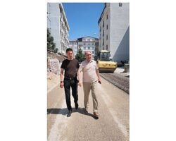 Başkan Mehmet Aydın, Bardakçı Mahallesi’ndeki Asfalt Çalışmalarını Yerinde İnceledi