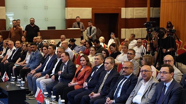 Başkan Vekili Özdemir Kaleiçi Zirvesi’ne katıldı