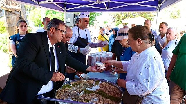 Buca’da aşure birlik ve beraberlik için karıldı