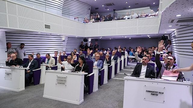 Buca’nın çınarları için “3. Yaş Üniversitesi” kuruluyor