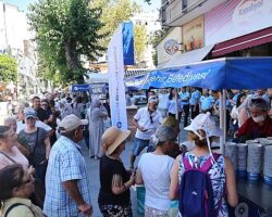 Büyükşehir’in aşure ikramları sürüyor