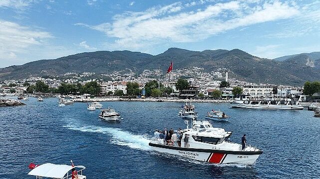 Denizcilik ve Kabotaj Bayramı’nın 100. Yılı Edremit’te coşkuyla kutlandı