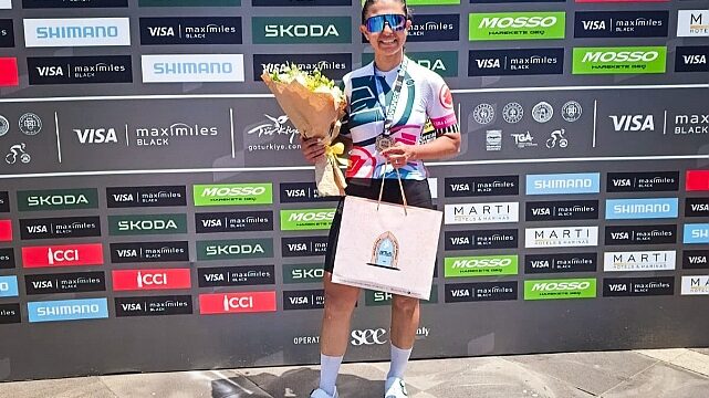 DEÜ’lü Akademisyen, L’Étape by Tour de France Türkiye Etabı’nda İkincilik Kürsüsüne Çıktı