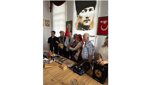 Efes Selçuk Halk Oyunları Ekibi Akşehir’de Büyük Beğeni Topladı