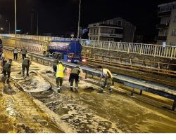 Eskihisar Feribot Yolu Alt Geçidi’nde gece mesaisi