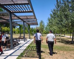 Kameralar ve ekipler iş başında, güvenlik zirvede