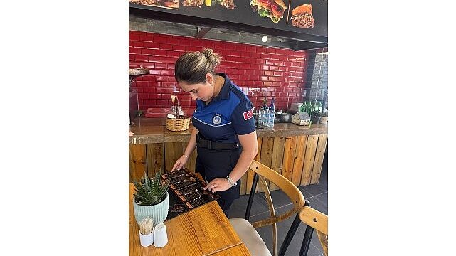 Kemer’de kafe ve restoranlarda denetim