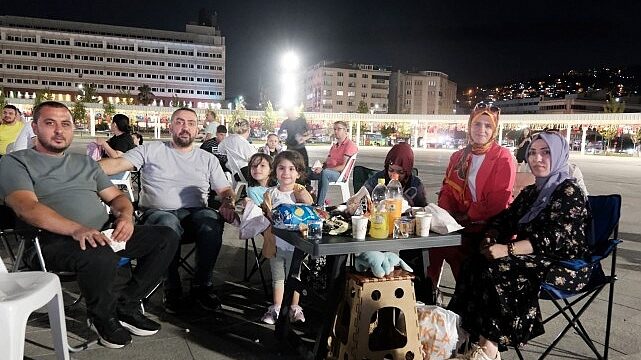 Kocaeli’de yaz neşesi meydana taşınıyor
