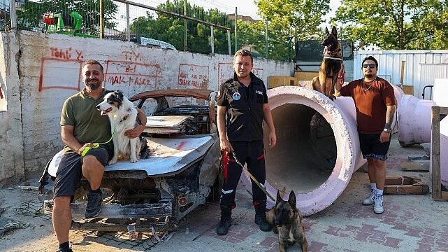 Maltepe Belediyesi patili kahramanları afetlere hazırlanıyor