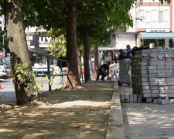 Maltepe’de kaldırım düzenleme çalışmaları sürüyor