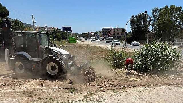 Menderes’in Sahil Bölgesinde Atık Seferberliği