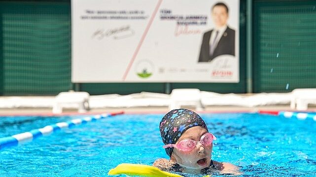 Osmangazi’de Çocuklar Geleceğe Kulaç Atıyor