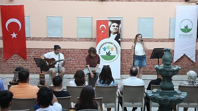 Osmangazi’de Şadırvanlı Han’ın Tarihi Atmosferinde Ritimler Yükseldi