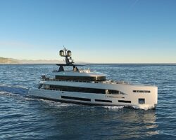 Sirena Marine, yeni süper yatı 42M’nin ilk satışını dünya lansmanı öncesinde gerçekleştirdi