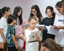Tiyatronun yeni yetenekleri Karşıyaka’da yetişiyor