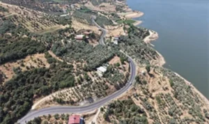 Beydağ’ın yıllardır beklediği yol hizmete açıldı