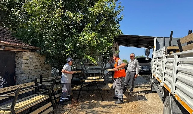 Büyükşehir’den Manavgat’a bank ve piknik masası desteği