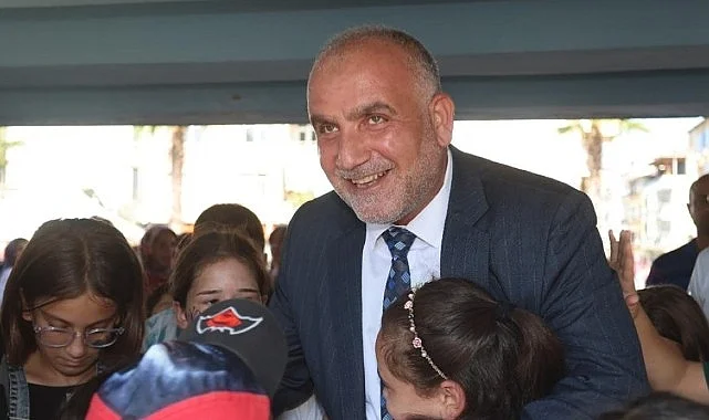 Canik’te 2 Bin 500 Çocuk Hediyelerle Buluşuyor