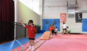 Çiğli’de Yaz Sporla Dolu Geçti: 1.747 Kişi Yaz Okullarından Faydalandı