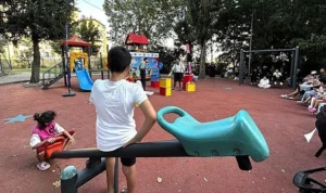 Çocuk tiyatroları yaz akşamlarını renklendirmeye devam ediyor